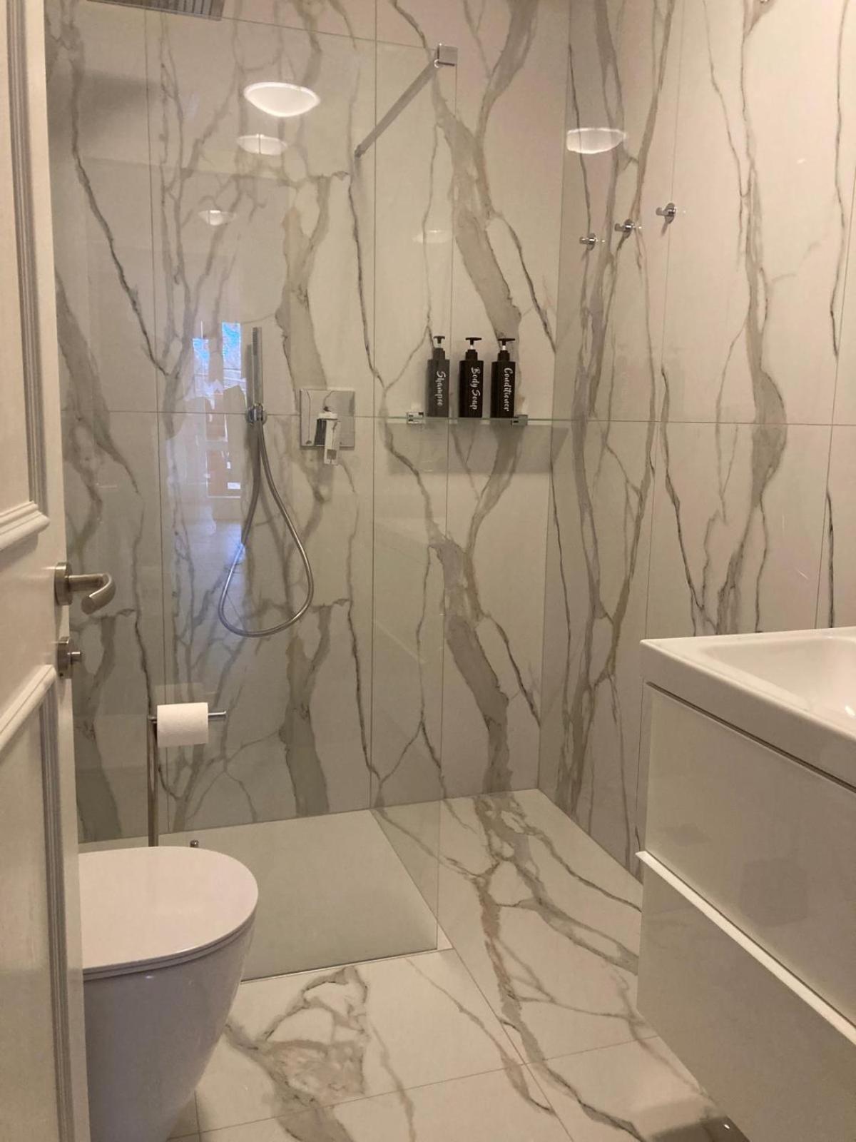 Renoviertes Apartment Mit Terrasse An Der Piste Mit Kostenlosen Wifi Carezza al Lago Exteriör bild